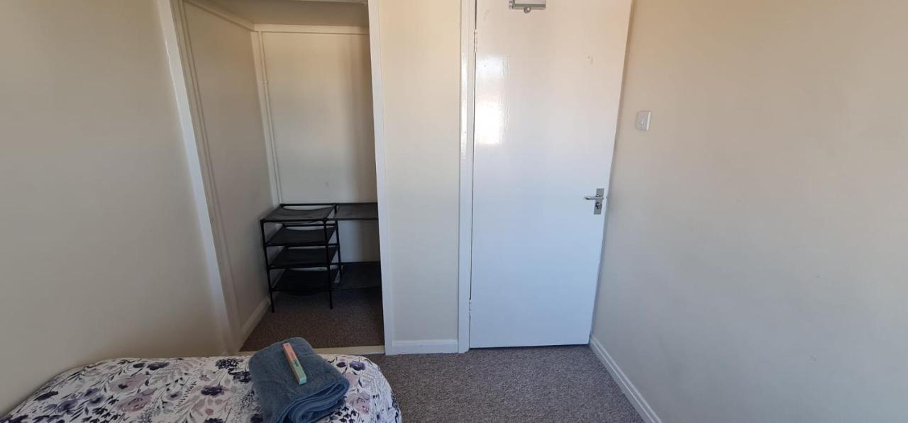 Move Inn Estates - Multiple Rooms London Exterior foto